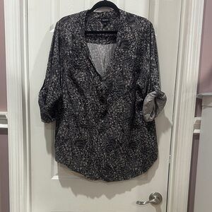 Chic Black Patterned Blouse